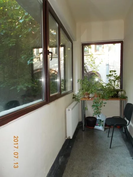 Cotroceni, parter in vila, 4 camere, pentru birouri